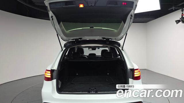 Mercedes-Benz GLC-Class 2018 — photo 26