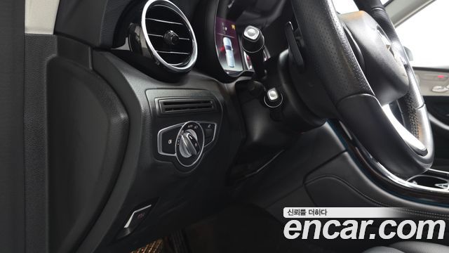 Mercedes-Benz GLC-Class 2018 — photo 36