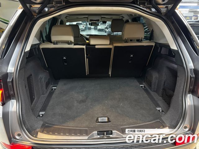 Land Rover Discovery Sport 2023 — photo 15