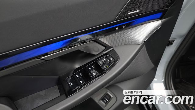 BMW 5-Series 2026 — photo 30