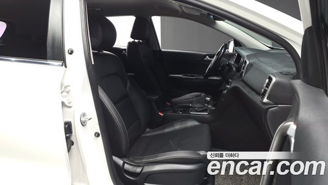 Kia Sportage 2016 — photo 17