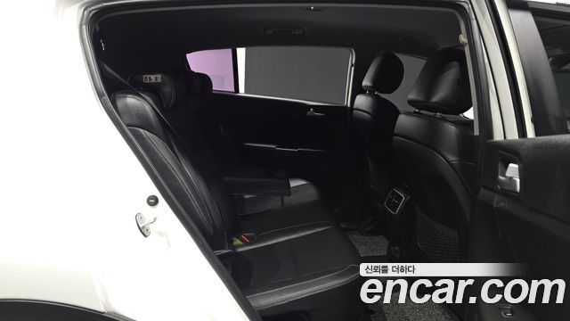 Kia Sportage 2016 — photo 18
