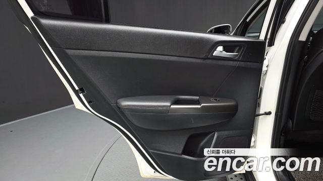 Kia Sportage 2016 — photo 15