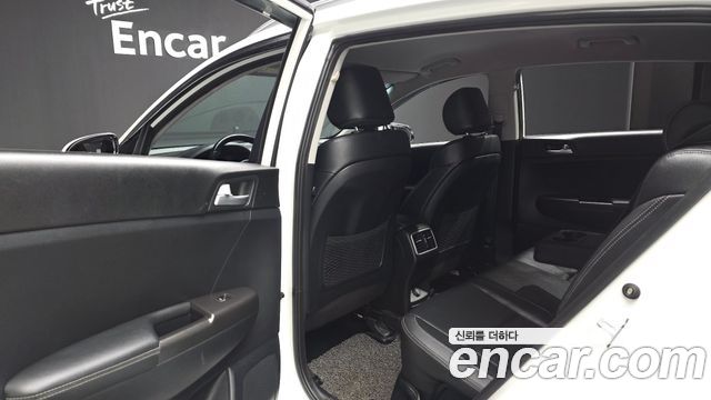 Kia Sportage 2016 — photo 16