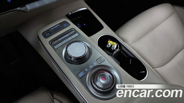 Genesis GV70 2021 — photo 12