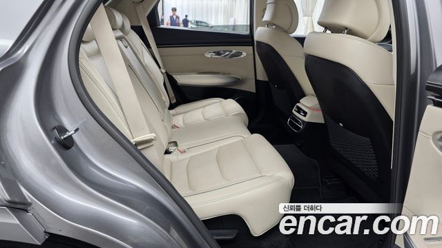 Genesis GV70 2021 — photo 17
