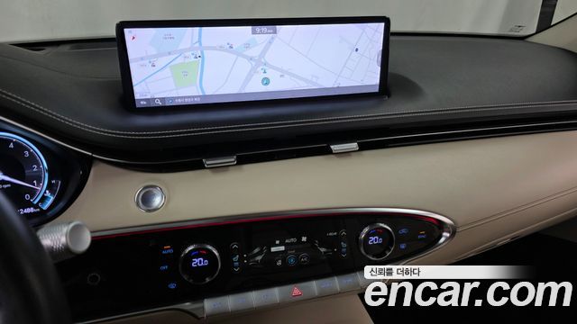 Genesis GV70 2021 — photo 19