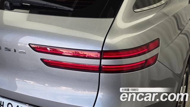 Genesis GV70 2021 — photo 9