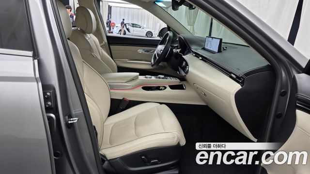 Genesis GV70 2021 — photo 16