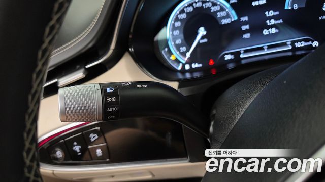 Genesis GV70 2021 — photo 34