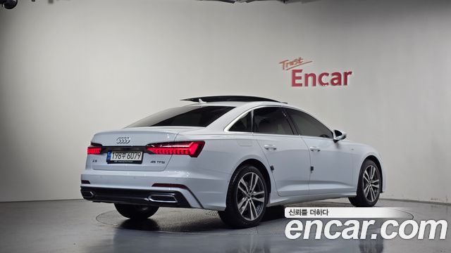 Audi A6 2023 — photo 2