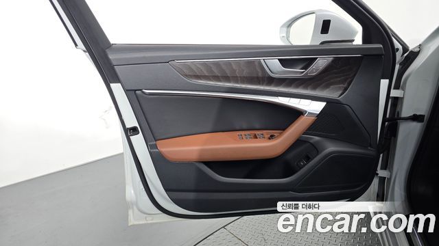 Audi A6 2023 — photo 14