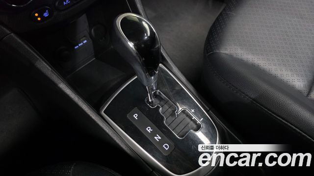 Hyundai Accent 2014 — photo 12