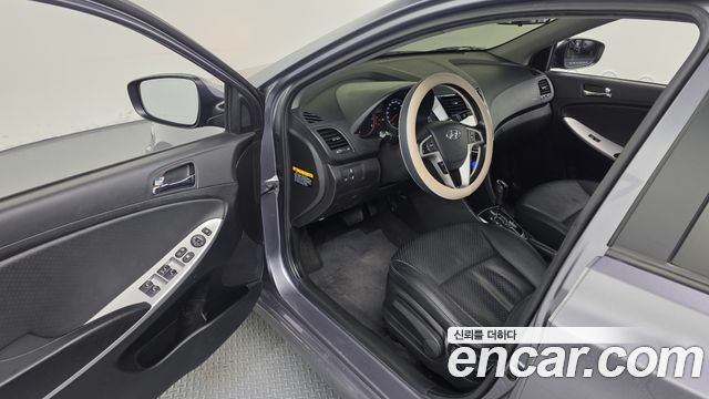 Hyundai Accent 2014 — photo 13