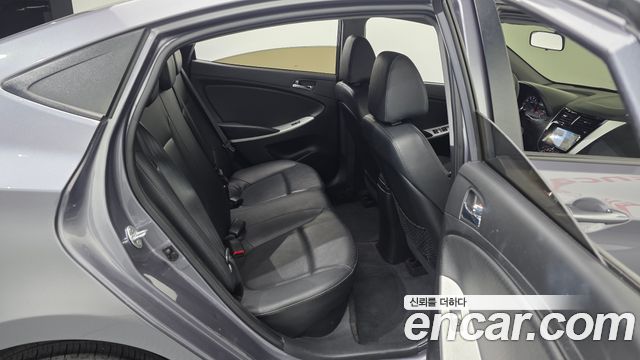 Hyundai Accent 2014 — photo 18