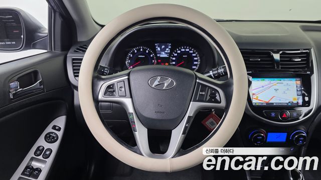 Hyundai Accent 2014 — photo 19