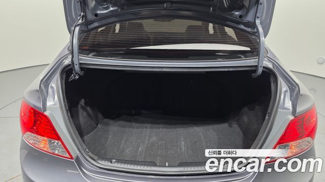 Hyundai Accent 2014 — photo 22