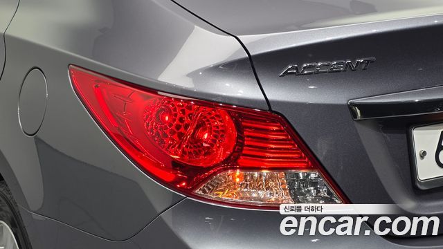Hyundai Accent 2014 — photo 9
