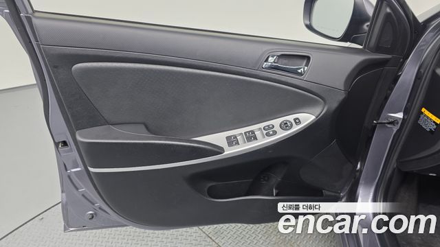 Hyundai Accent 2014 — photo 14