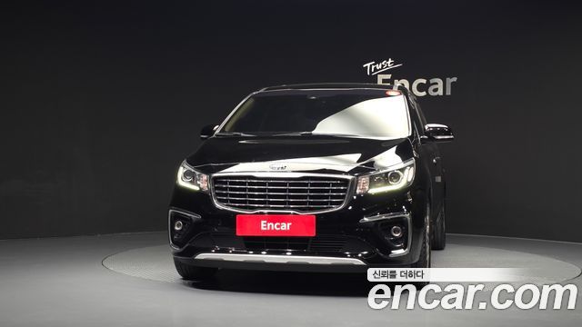 Kia Canival 2020 — photo 3