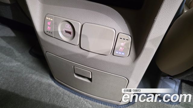 Kia Canival 2020 — photo 24