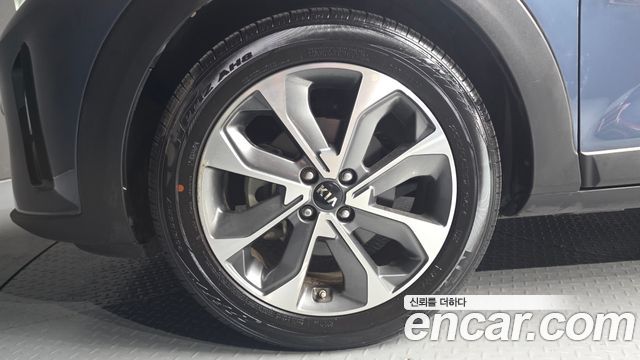 Kia Stonic 2018 — photo 5
