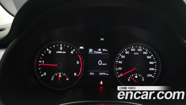 Kia Stonic 2018 — photo 8