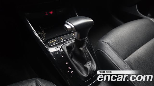 Kia Stonic 2018 — photo 9