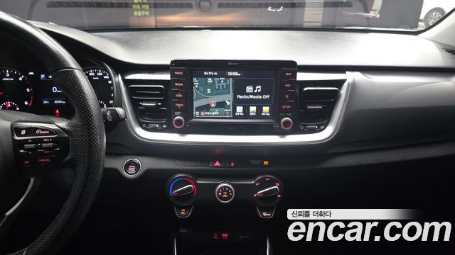 Kia Stonic 2018 — photo 14