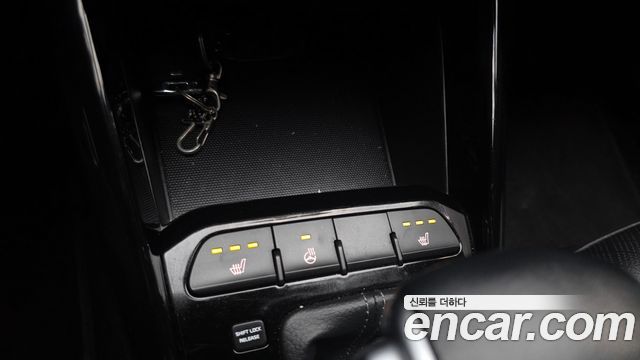 Kia Stonic 2018 — photo 17