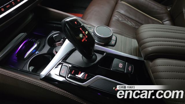 BMW 5-Series 2020 — photo 12