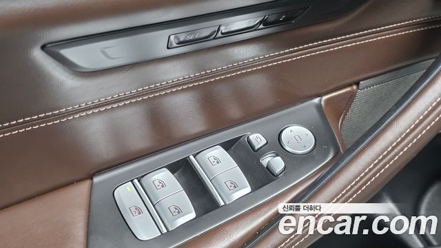 BMW 5-Series 2020 — photo 20