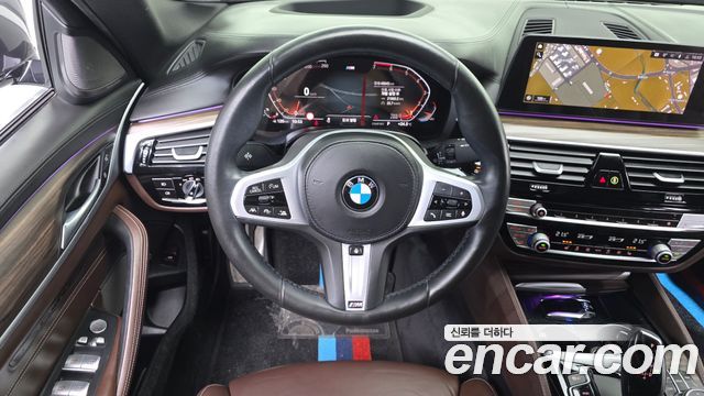 BMW 5-Series 2020 — photo 24