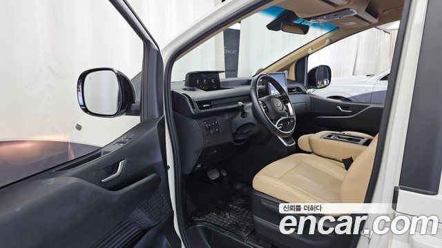 Hyundai Staria 2022 — photo 13