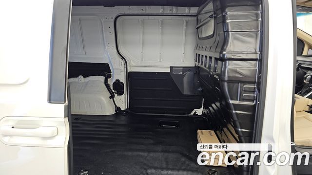 Hyundai Staria 2022 — photo 18