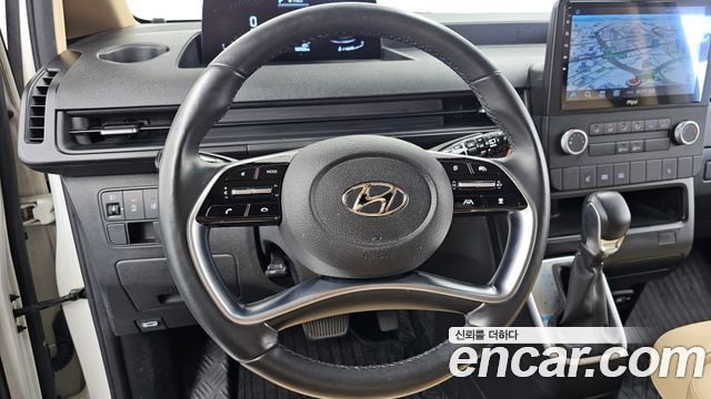 Hyundai Staria 2022 — photo 19