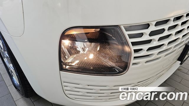Hyundai Staria 2022 — photo 8