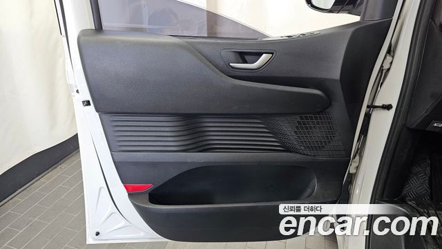 Hyundai Staria 2022 — photo 14
