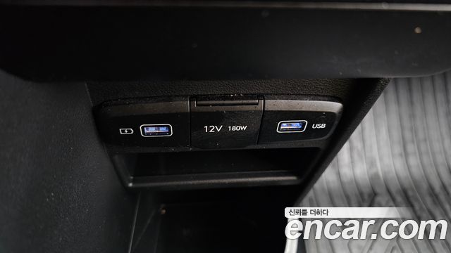 Hyundai Staria 2022 — photo 32