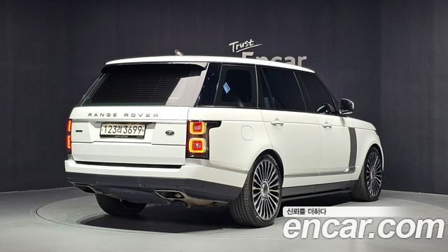 Land Rover Range Rover 2019 — photo 2