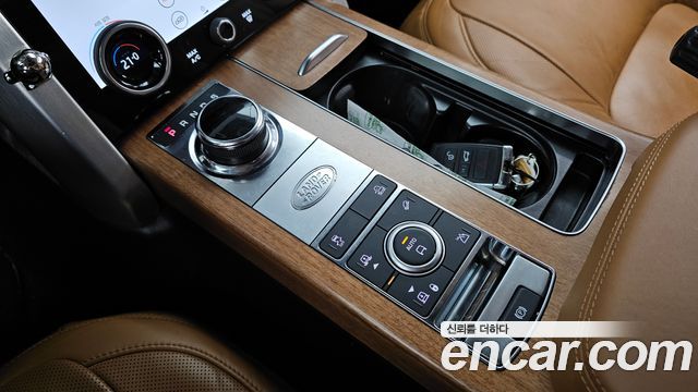 Land Rover Range Rover 2019 — photo 9