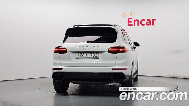 Porsche Cayenne 2017 — photo 4