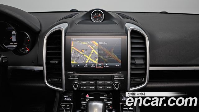 Porsche Cayenne 2017 — photo 14
