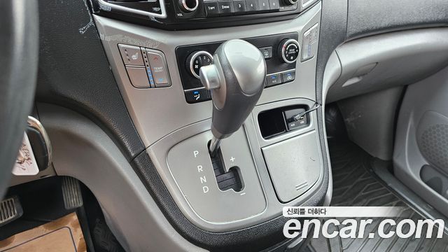Hyundai Starex 2016 — photo 12