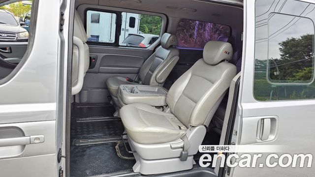 Hyundai Starex 2016 — photo 17