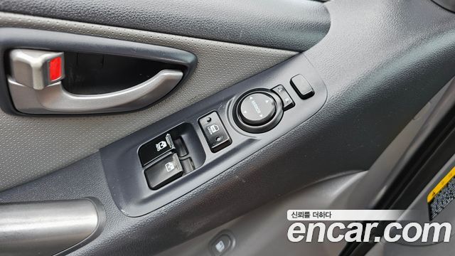 Hyundai Starex 2016 — photo 26