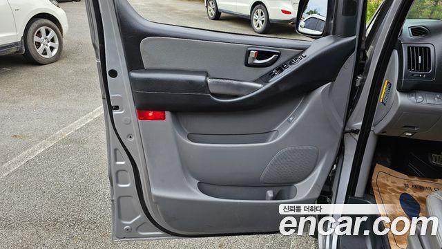Hyundai Starex 2016 — photo 15