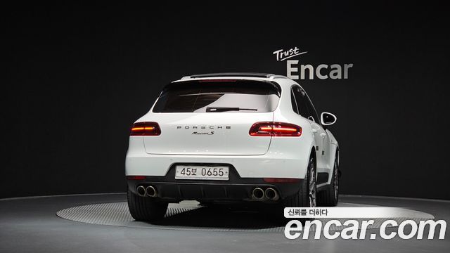 Porsche Macan 2017 — photo 4