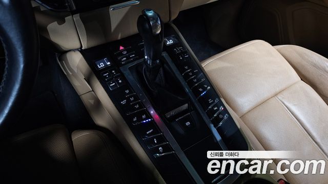 Porsche Macan 2017 — photo 9