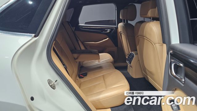 Porsche Macan 2017 — photo 11